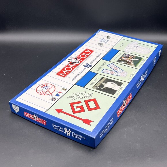 Monopoly: New York Yankees Collector's Edition (2001 Hasbro) - Picture 11 of 13